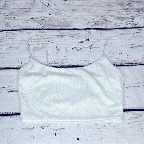 NWT PrettyLittleThing White Textured GLitter Spaguetty Strap Crop Top Size 4 - Picture 1 of 8
